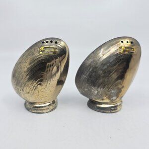 Vintage Sea Shell Clam Shaped Footed Salt & Pepper Shakers Silver Plated Japan